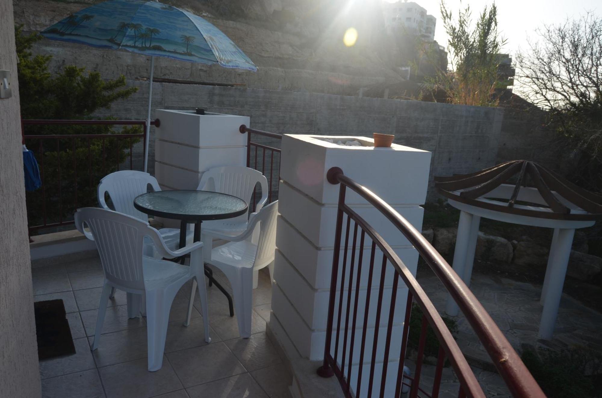 Mia'S Cove Apartment Paphos Exterior photo